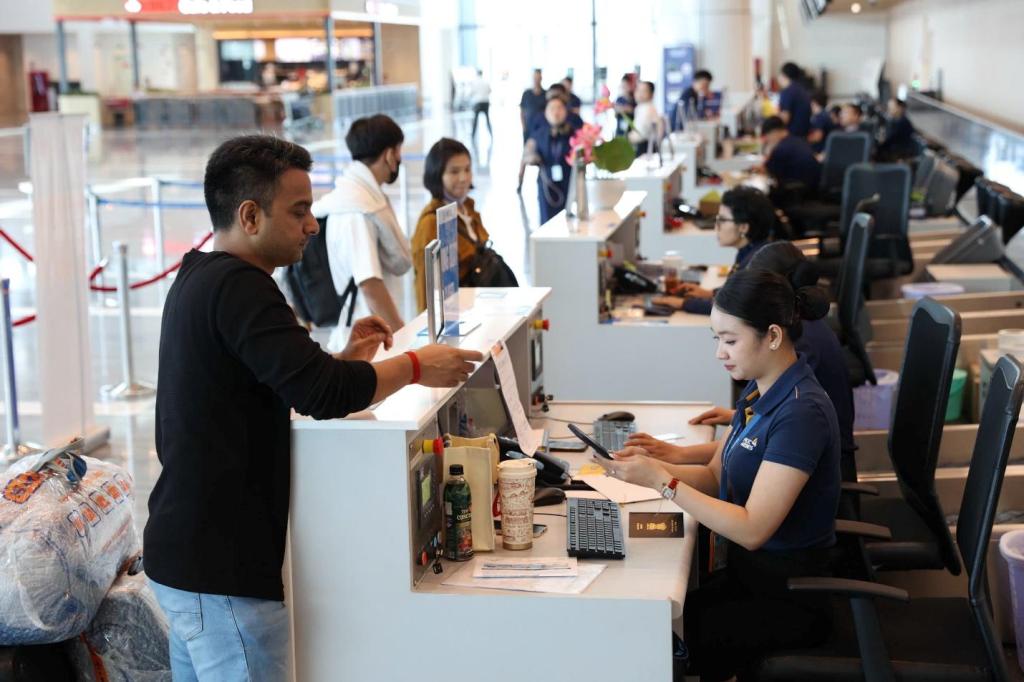 Dự kiến hơn 1,8 triệu hành khách qua các cảng hàng không, sân bay dịp cao điểm Quốc khánh 2/9 